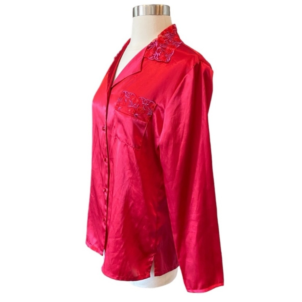 Victoria’s Secret Red Satin Pajama Set With Floral Lace Trim - Picture 4 of 9